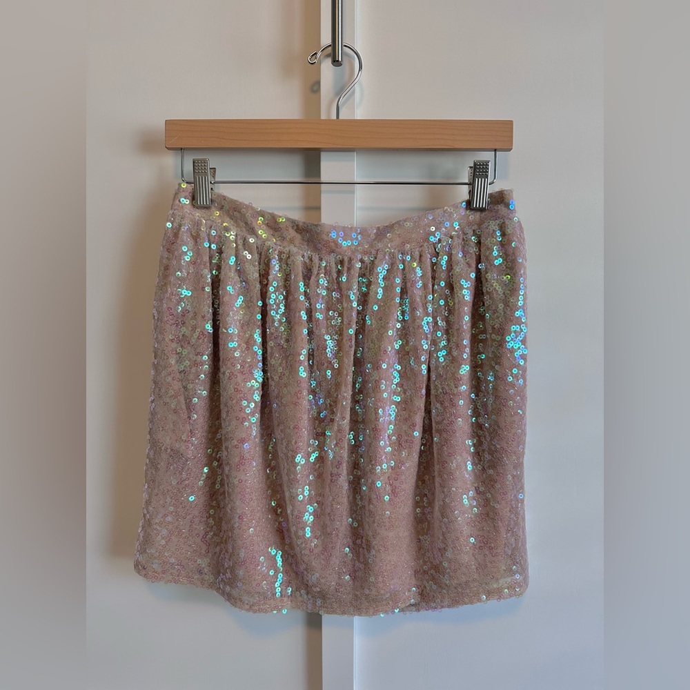BCBGeneration iridescent sequin skirt. Size 6. New without tags.